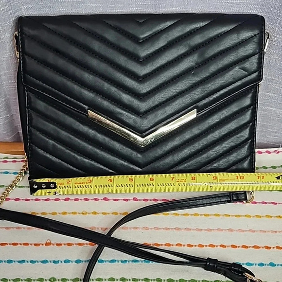 STEVE MADDEN CROSSBODY PURSE - Picture 3 of 11
